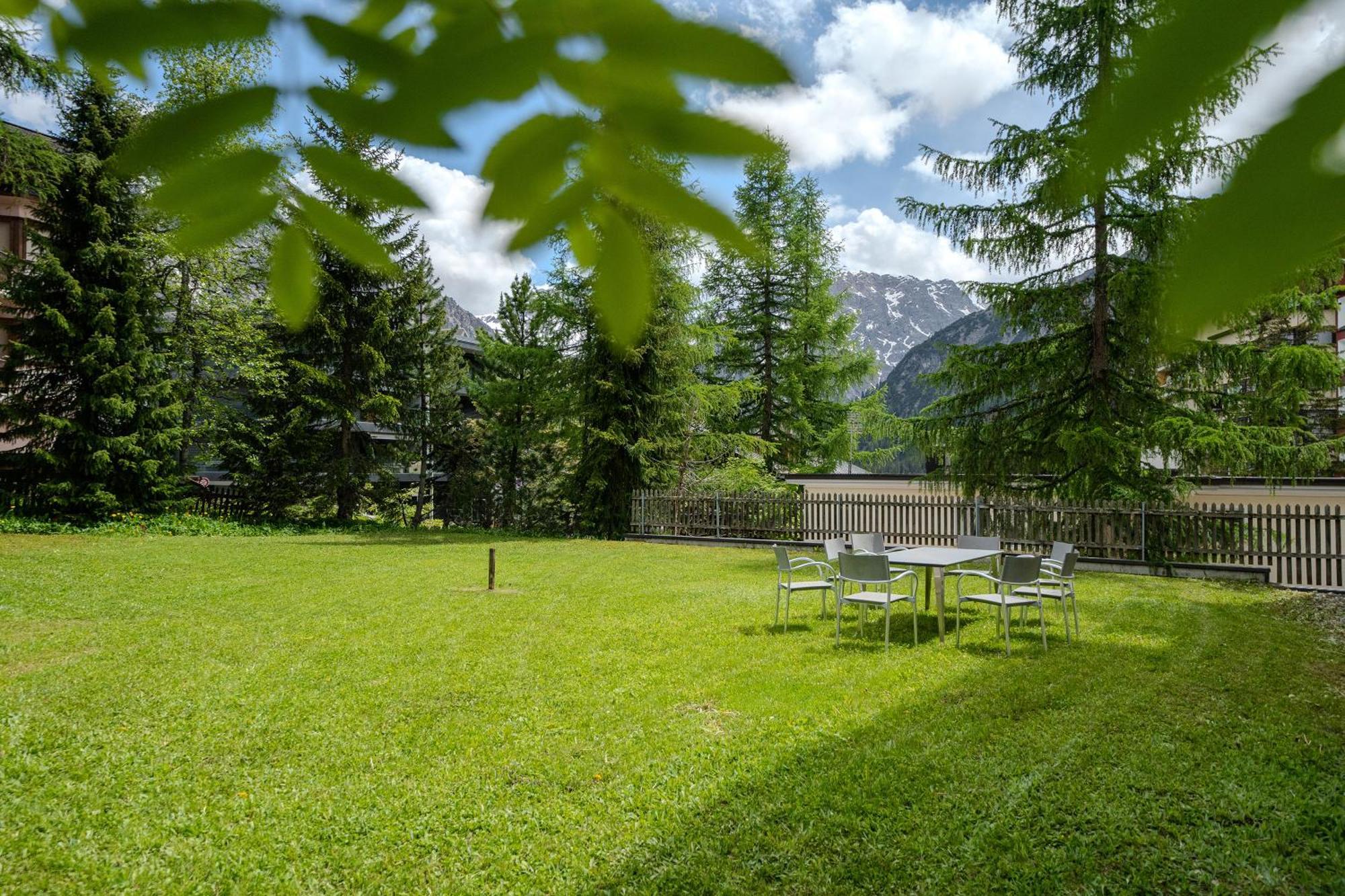 Haus Padrun 8 By Arosa Vacations Lägenhet Exteriör bild